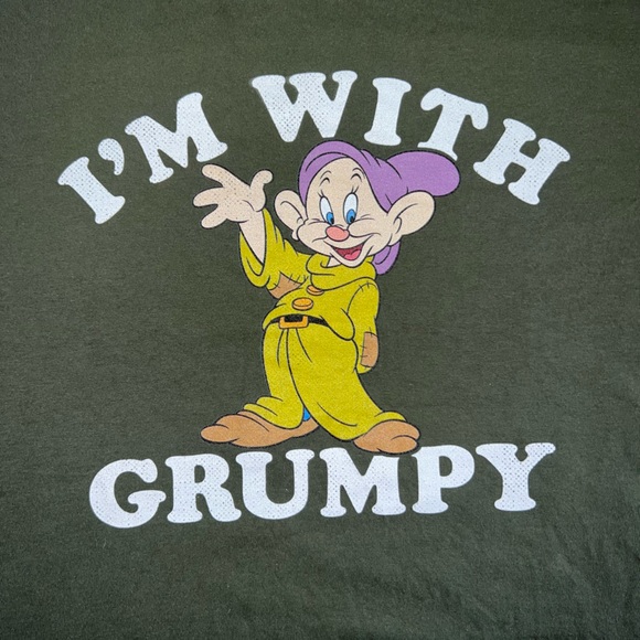 DISNEY Snow White and the Seven Dwarfs Shirt_ I’m With Grumpy Dwarf_Size M - Picture 2 of 6